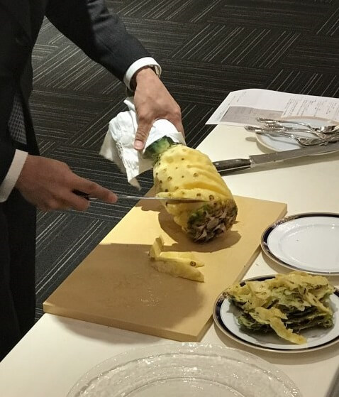 ストレートにカットする方法