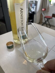 アーニストンベイ・シュナンブラン・セミヨンNVの外観