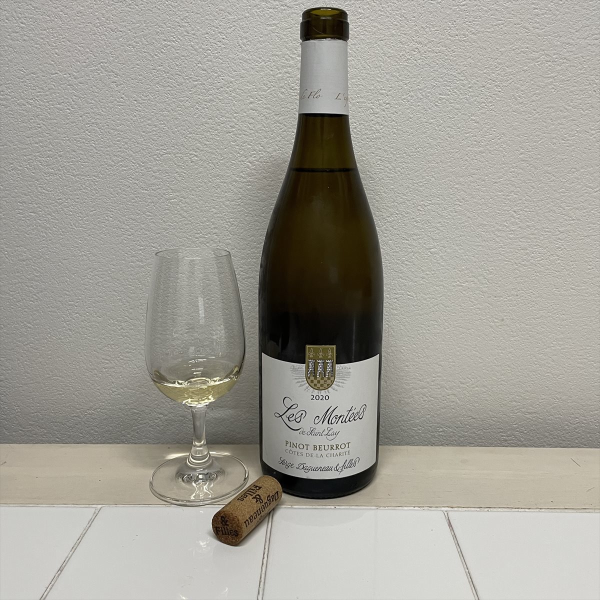 コート・ド・ラ・シャリテ・ピノ・ブーロ・レ・モンテ・ド・サン・レイの外観