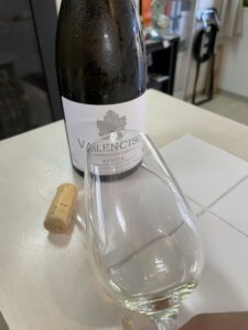 リオハ ホワイトの外観