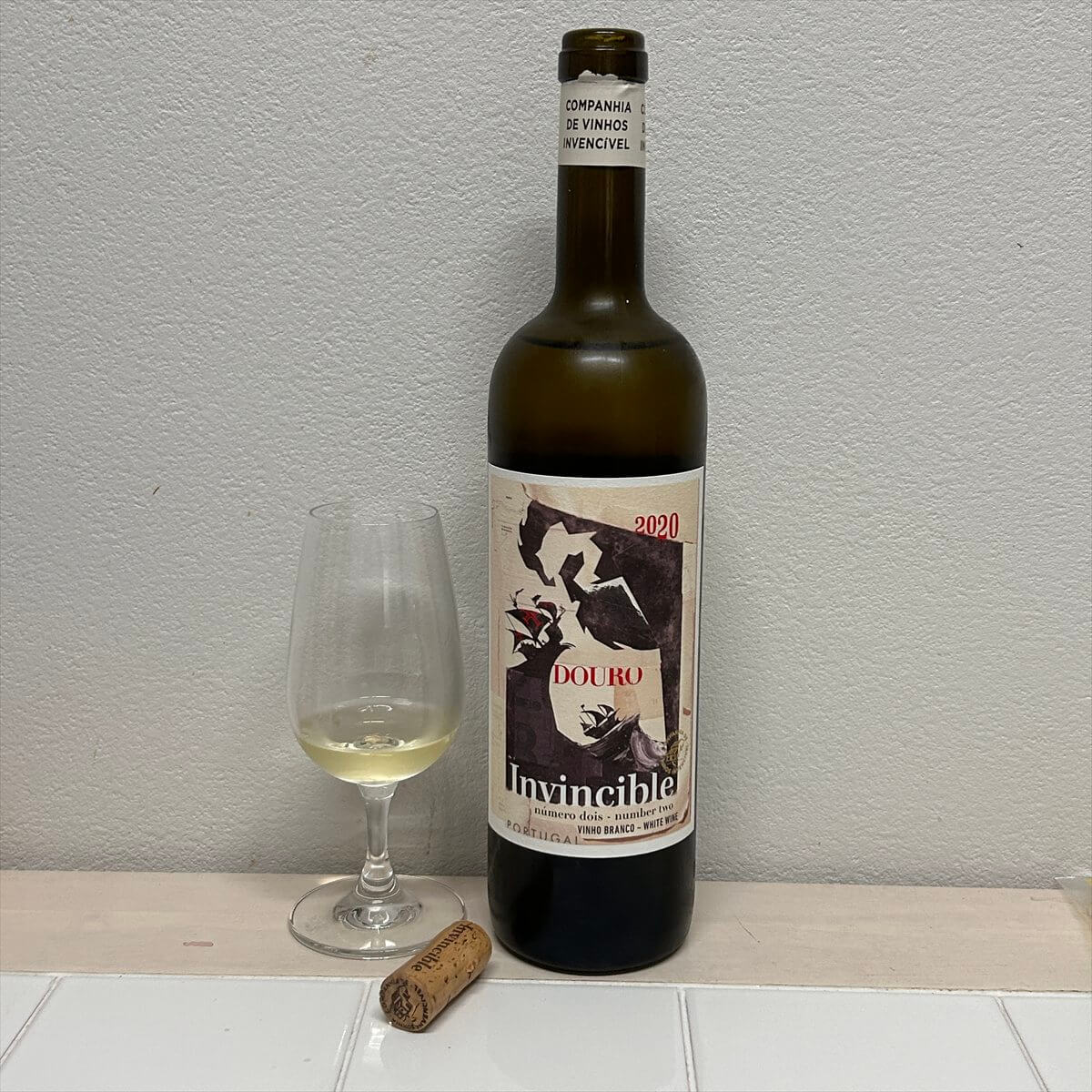 インヴィンシブル ナンバー2 ホワイト