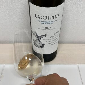 ラクリムス ホワイトの外観