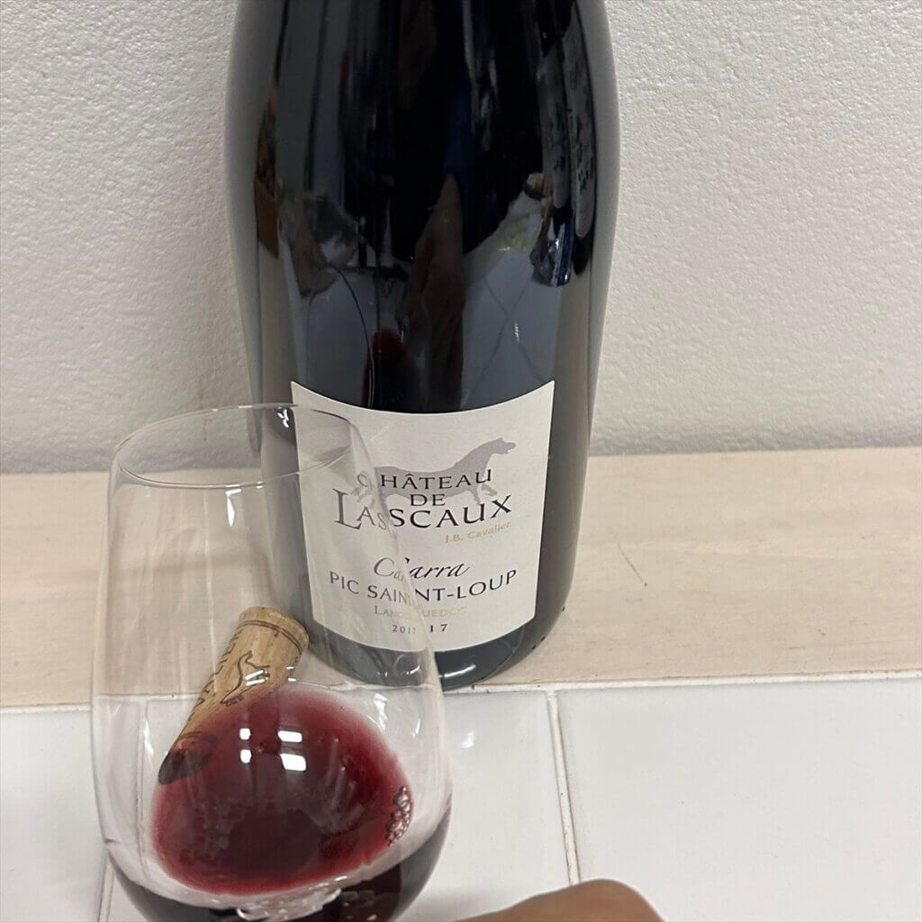 カラ・ピク・サン・ルー・ルージュの外観